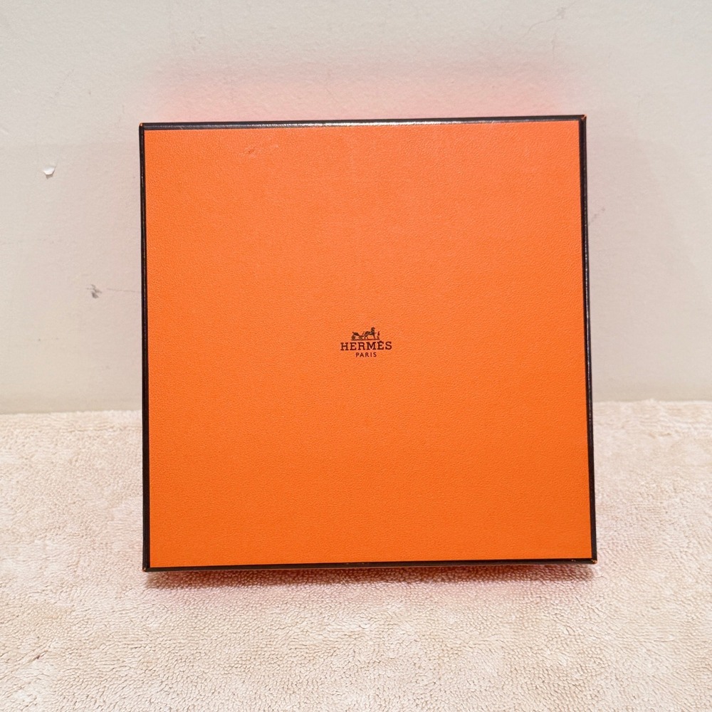 Hermès Paris Orange Empty Gift Box 7" x 7" x 1.75" Made in France 601